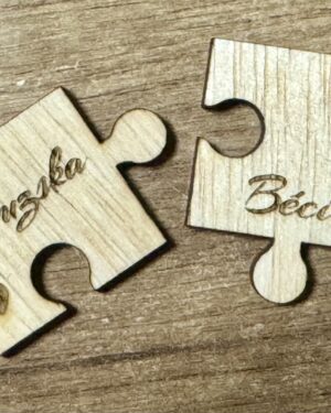 Gravírozott puzzle páros kulcstartó – Ti ketten egy egész